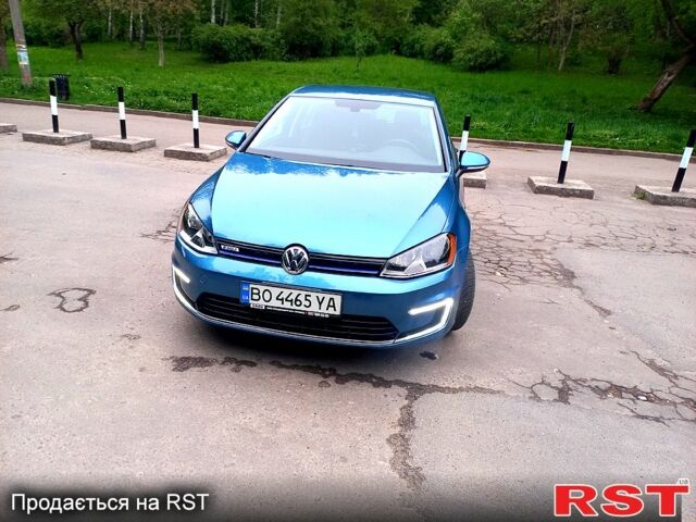 Синий Фольксваген e-Golf, объемом двигателя 80 л и пробегом 75 тыс. км за 9800 $, фото 1 на Automoto.ua