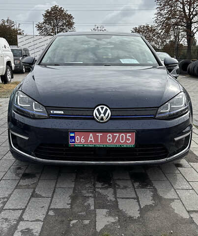 Синий Фольксваген e-Golf, объемом двигателя 0 л и пробегом 107 тыс. км за 9500 $, фото 1 на Automoto.ua