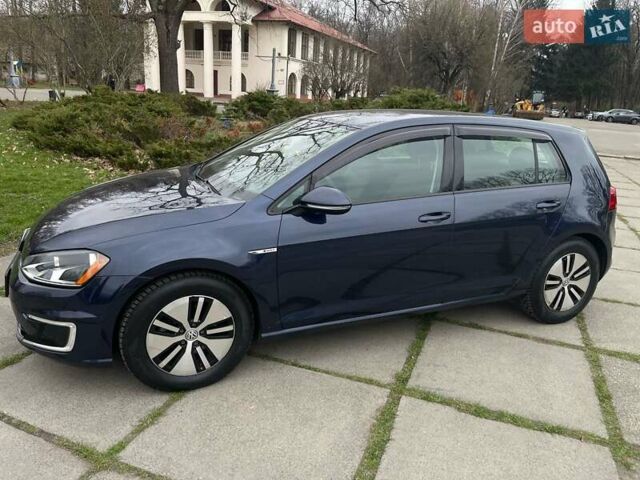 Синий Фольксваген e-Golf, объемом двигателя 0 л и пробегом 140 тыс. км за 8850 $, фото 1 на Automoto.ua