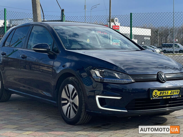 Синий Фольксваген e-Golf, объемом двигателя 24 л и пробегом 124 тыс. км за 9500 $, фото 1 на Automoto.ua