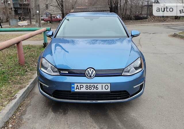 Синий Фольксваген e-Golf, объемом двигателя 0 л и пробегом 63 тыс. км за 13400 $, фото 1 на Automoto.ua