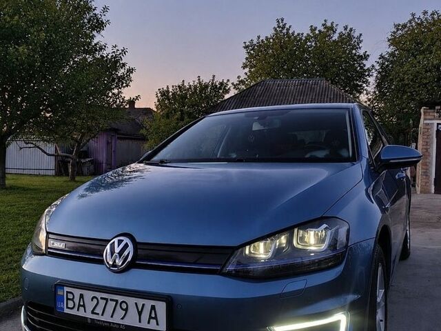 Синій Фольксваген e-Golf, об'ємом двигуна 0 л та пробігом 141 тис. км за 8500 $, фото 1 на Automoto.ua