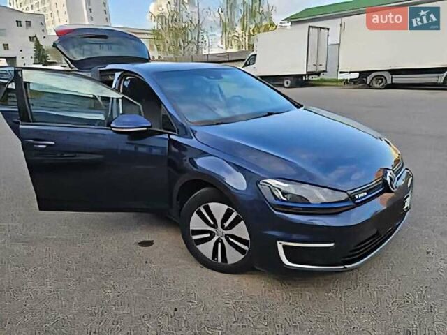 Синий Фольксваген e-Golf, объемом двигателя 0 л и пробегом 115 тыс. км за 12400 $, фото 1 на Automoto.ua