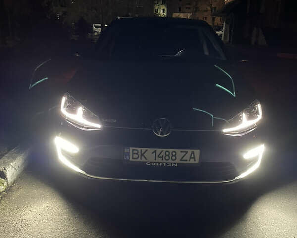 Синій Фольксваген e-Golf, об'ємом двигуна 0 л та пробігом 88 тис. км за 17000 $, фото 1 на Automoto.ua