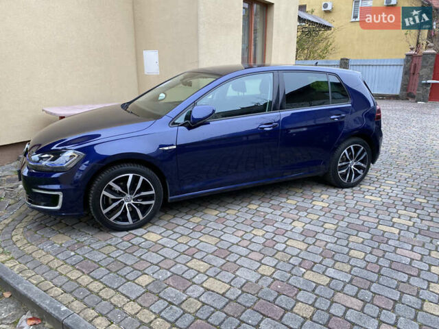 Синий Фольксваген e-Golf, объемом двигателя 0 л и пробегом 124 тыс. км за 15200 $, фото 1 на Automoto.ua