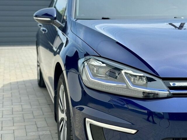 Синий Фольксваген e-Golf, объемом двигателя 0 л и пробегом 133 тыс. км за 12500 $, фото 1 на Automoto.ua