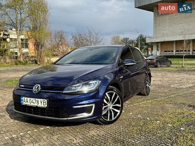 Синий Фольксваген e-Golf, объемом двигателя 0 л и пробегом 95 тыс. км за 17350 $, фото 1 на Automoto.ua