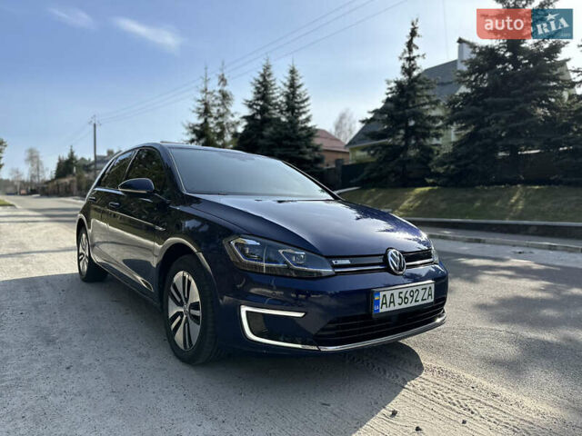 Синий Фольксваген e-Golf, объемом двигателя 0 л и пробегом 137 тыс. км за 16500 $, фото 1 на Automoto.ua