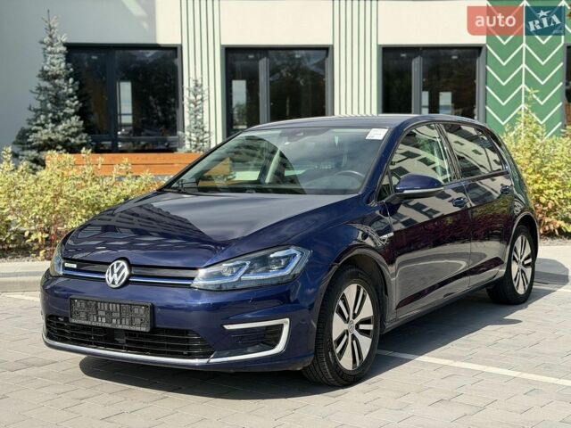 Синий Фольксваген e-Golf, объемом двигателя 0 л и пробегом 166 тыс. км за 12700 $, фото 1 на Automoto.ua