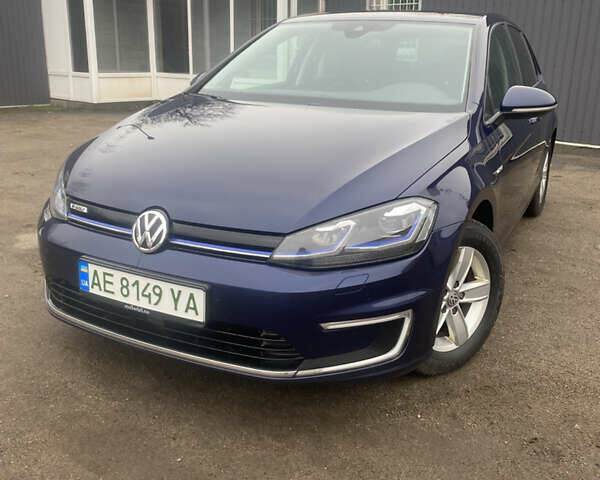 Синий Фольксваген e-Golf, объемом двигателя 0 л и пробегом 174 тыс. км за 12300 $, фото 1 на Automoto.ua