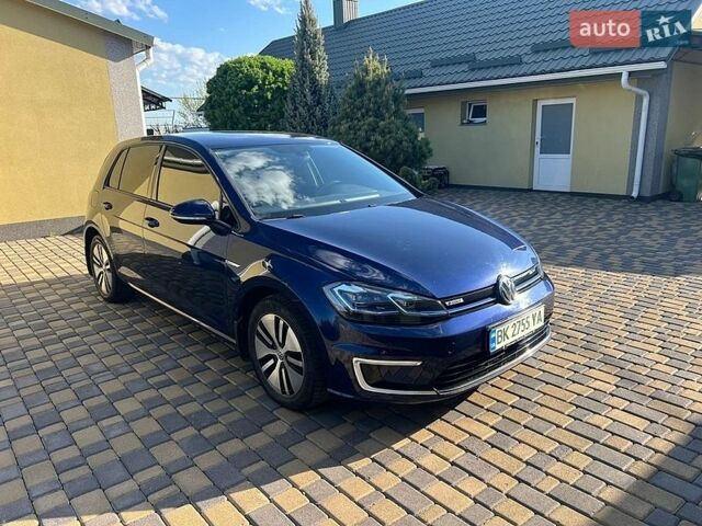 Синий Фольксваген e-Golf, объемом двигателя 0 л и пробегом 137 тыс. км за 13900 $, фото 1 на Automoto.ua
