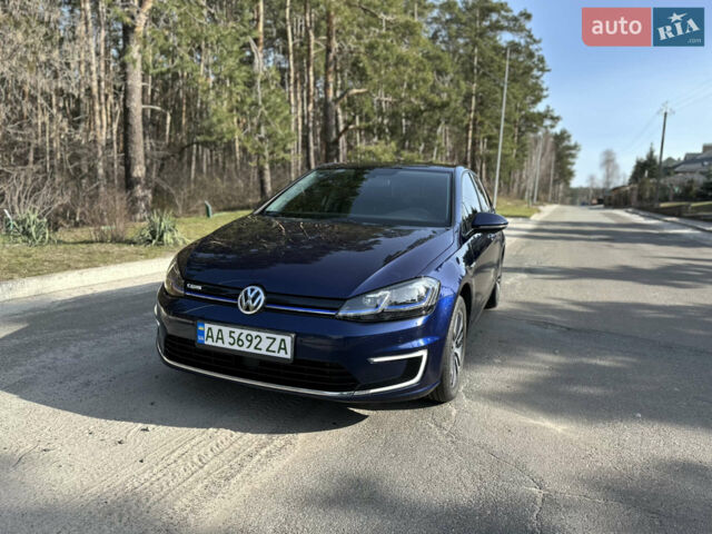 Синий Фольксваген e-Golf, объемом двигателя 0 л и пробегом 137 тыс. км за 16500 $, фото 1 на Automoto.ua