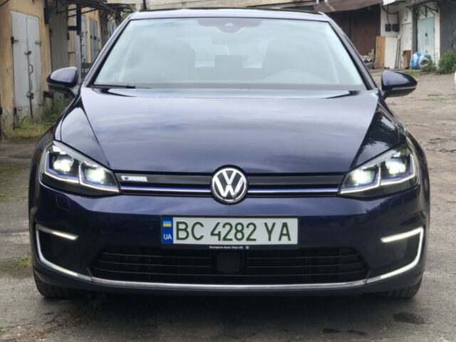 Синий Фольксваген e-Golf, объемом двигателя 0 л и пробегом 190 тыс. км за 12000 $, фото 1 на Automoto.ua