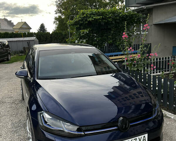 Синий Фольксваген e-Golf, объемом двигателя 0 л и пробегом 91 тыс. км за 15450 $, фото 1 на Automoto.ua