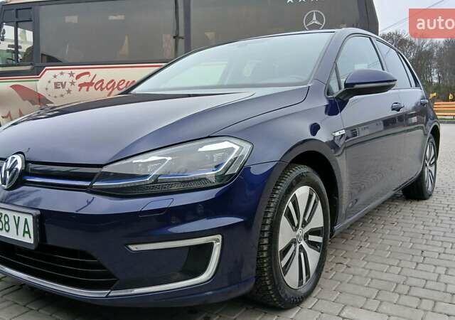 Синий Фольксваген e-Golf, объемом двигателя 0 л и пробегом 152 тыс. км за 13000 $, фото 1 на Automoto.ua