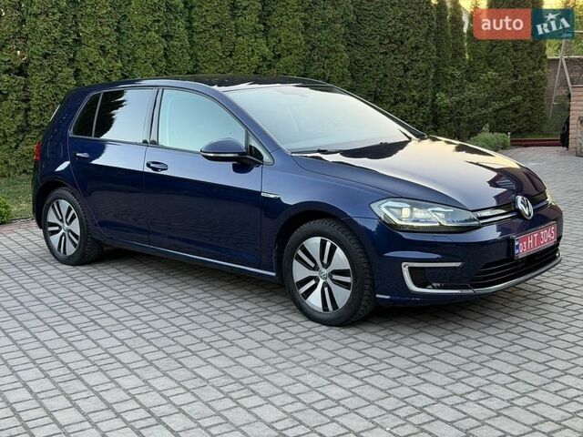 Синий Фольксваген e-Golf, объемом двигателя 0 л и пробегом 96 тыс. км за 13400 $, фото 1 на Automoto.ua