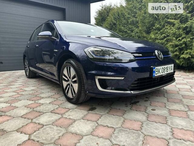 Синий Фольксваген e-Golf, объемом двигателя 0 л и пробегом 58 тыс. км за 22500 $, фото 1 на Automoto.ua