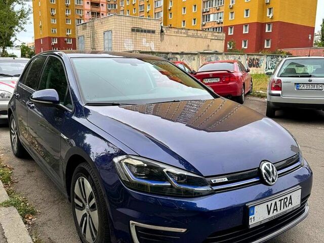 Синий Фольксваген e-Golf, объемом двигателя 0.14 л и пробегом 71 тыс. км за 15000 $, фото 1 на Automoto.ua