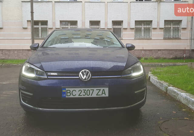 Синий Фольксваген e-Golf, объемом двигателя 0 л и пробегом 65 тыс. км за 15500 $, фото 1 на Automoto.ua