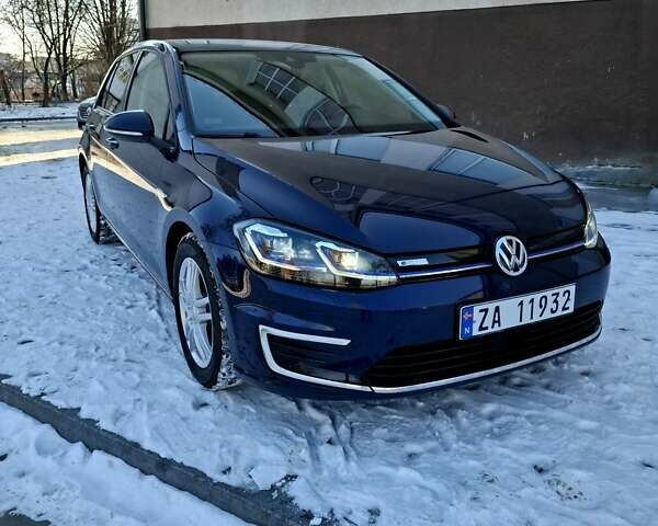 Синий Фольксваген e-Golf, объемом двигателя 0 л и пробегом 107 тыс. км за 12900 $, фото 1 на Automoto.ua