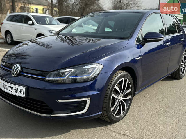 Синий Фольксваген e-Golf, объемом двигателя 0 л и пробегом 86 тыс. км за 13100 $, фото 1 на Automoto.ua
