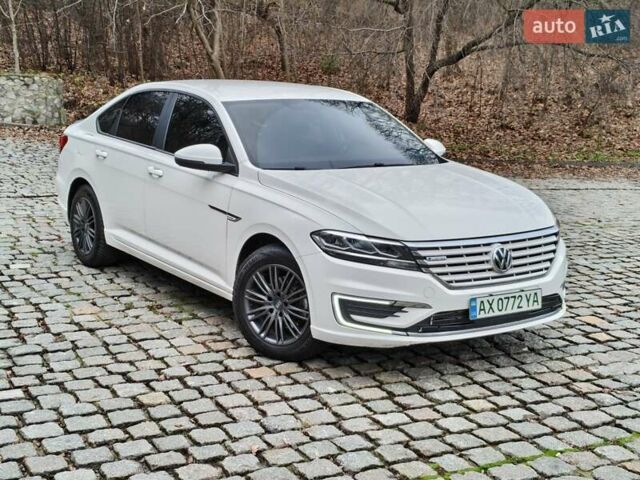 Белый Фольксваген e-Lavida, объемом двигателя 0 л и пробегом 40 тыс. км за 14000 $, фото 1 на Automoto.ua
