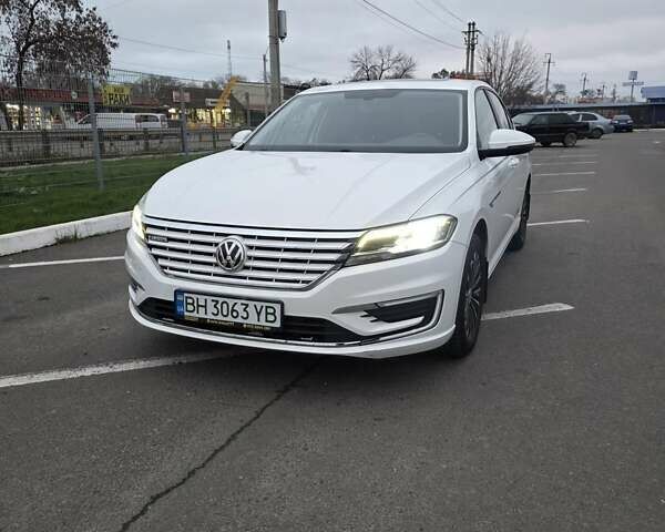 Білий Фольксваген e-Lavida, об'ємом двигуна 0 л та пробігом 100 тис. км за 12900 $, фото 1 на Automoto.ua