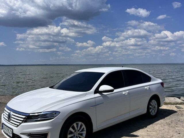 Белый Фольксваген e-Lavida, объемом двигателя 0 л и пробегом 90 тыс. км за 14700 $, фото 1 на Automoto.ua