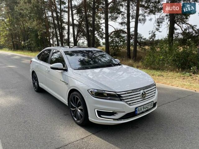 Белый Фольксваген e-Lavida, объемом двигателя 0 л и пробегом 30 тыс. км за 15800 $, фото 1 на Automoto.ua