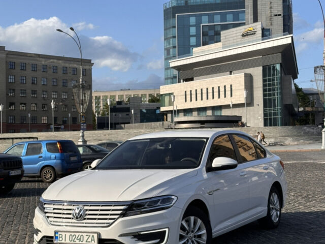 Белый Фольксваген e-Lavida, объемом двигателя 0 л и пробегом 80 тыс. км за 15800 $, фото 1 на Automoto.ua