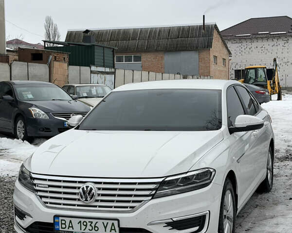 Белый Фольксваген e-Lavida, объемом двигателя 0 л и пробегом 85 тыс. км за 14500 $, фото 1 на Automoto.ua
