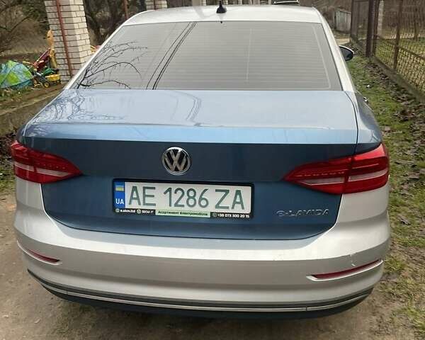 Сірий Фольксваген e-Lavida, об'ємом двигуна 0 л та пробігом 50 тис. км за 8000 $, фото 1 на Automoto.ua