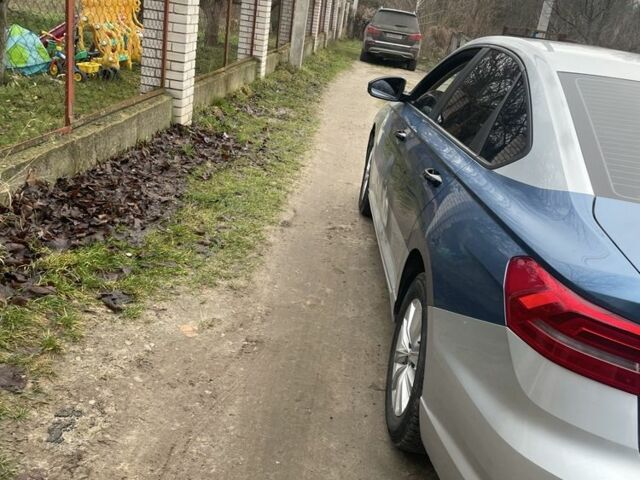 Сірий Фольксваген e-Lavida, об'ємом двигуна 0 л та пробігом 50 тис. км за 8000 $, фото 1 на Automoto.ua