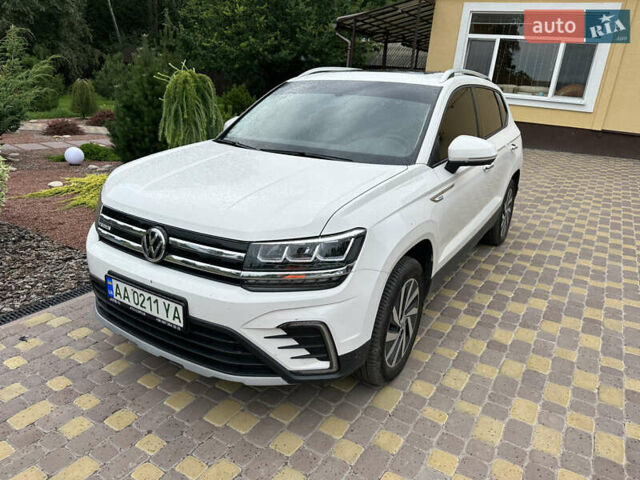 Белый Фольксваген E-Tharu, объемом двигателя 0 л и пробегом 33 тыс. км за 20500 $, фото 1 на Automoto.ua
