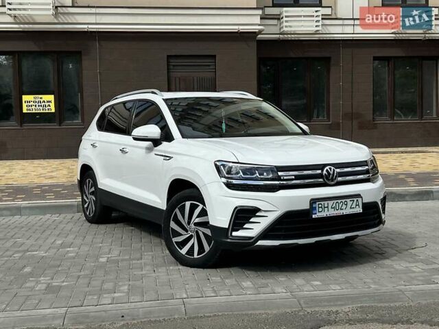 Белый Фольксваген E-Tharu, объемом двигателя 0 л и пробегом 53 тыс. км за 18000 $, фото 1 на Automoto.ua