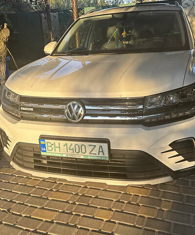 Білий Фольксваген E-Tharu, об'ємом двигуна 0 л та пробігом 50 тис. км за 20000 $, фото 1 на Automoto.ua