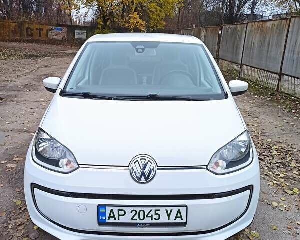 Белый Фольксваген e-up, объемом двигателя 0 л и пробегом 161 тыс. км за 6950 $, фото 1 на Automoto.ua