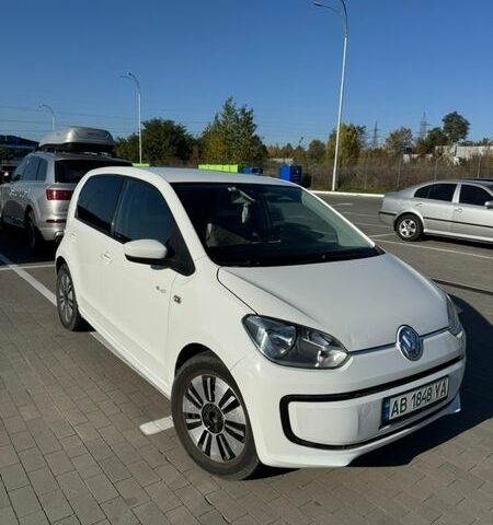 Белый Фольксваген e-up, объемом двигателя 0 л и пробегом 127 тыс. км за 5500 $, фото 1 на Automoto.ua