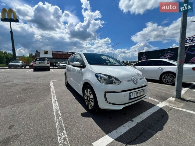 Белый Фольксваген e-up, объемом двигателя 0 л и пробегом 180 тыс. км за 7300 $, фото 1 на Automoto.ua