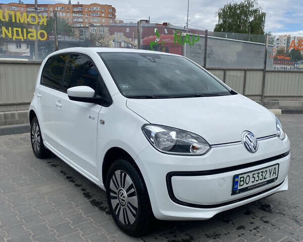 Белый Фольксваген e-up, объемом двигателя 0 л и пробегом 45 тыс. км за 7499 $, фото 1 на Automoto.ua