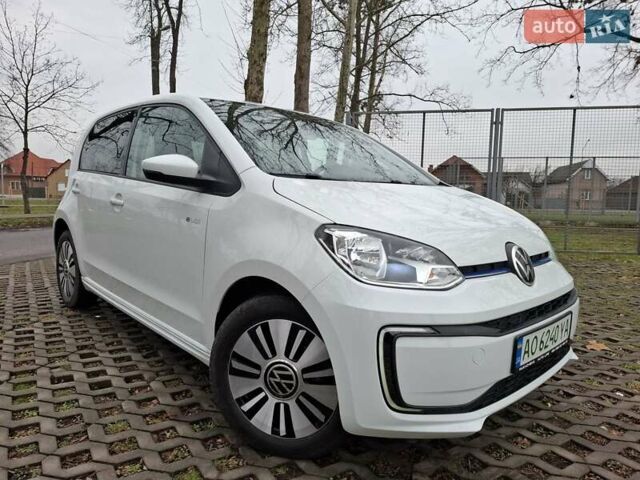 Белый Фольксваген e-up, объемом двигателя 0 л и пробегом 55 тыс. км за 10999 $, фото 1 на Automoto.ua