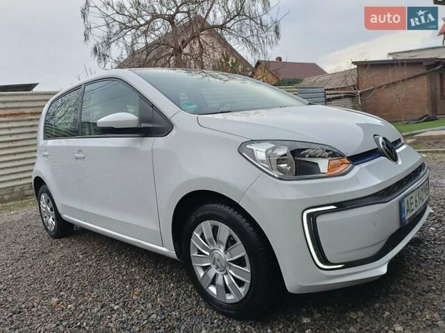 Білий Фольксваген e-up, об'ємом двигуна 0 л та пробігом 50 тис. км за 11400 $, фото 1 на Automoto.ua