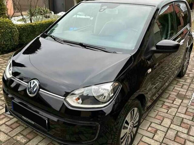 Черный Фольксваген e-up, объемом двигателя 0 л и пробегом 107 тыс. км за 5850 $, фото 1 на Automoto.ua