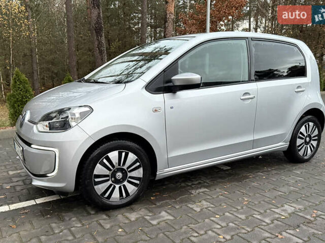 Серый Фольксваген e-up, объемом двигателя 0 л и пробегом 109 тыс. км за 5600 $, фото 1 на Automoto.ua