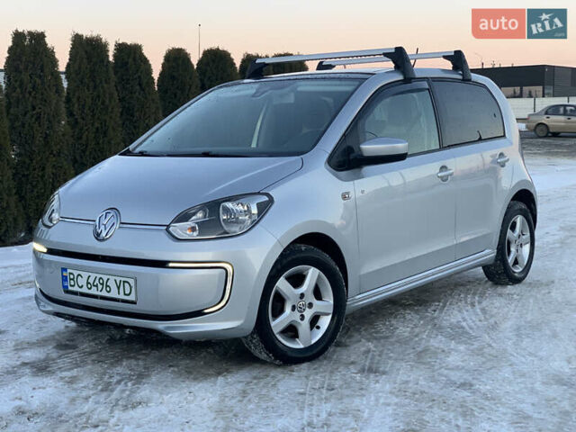 Серый Фольксваген e-up, объемом двигателя 0 л и пробегом 179 тыс. км за 5499 $, фото 1 на Automoto.ua