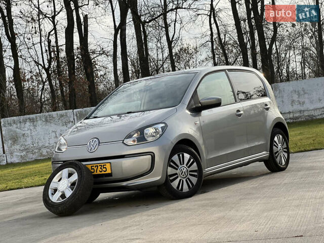 Серый Фольксваген e-up, объемом двигателя 0 л и пробегом 174 тыс. км за 5750 $, фото 1 на Automoto.ua