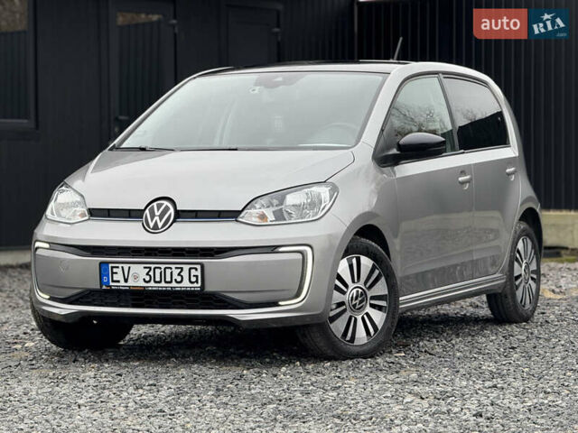 Серый Фольксваген e-up, объемом двигателя 0 л и пробегом 98 тыс. км за 9999 $, фото 1 на Automoto.ua
