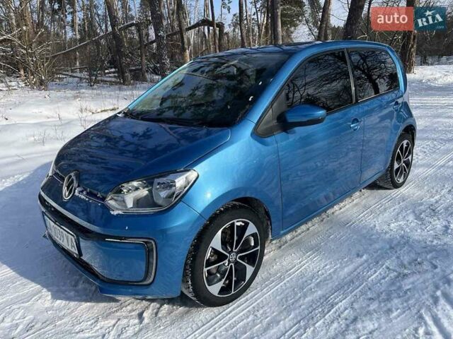 Синий Фольксваген e-up, объемом двигателя 0 л и пробегом 72 тыс. км за 11200 $, фото 1 на Automoto.ua