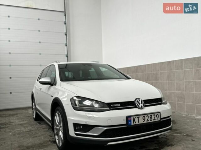 Белый Фольксваген Golf Alltrack, объемом двигателя 1.97 л и пробегом 196 тыс. км за 16000 $, фото 1 на Automoto.ua