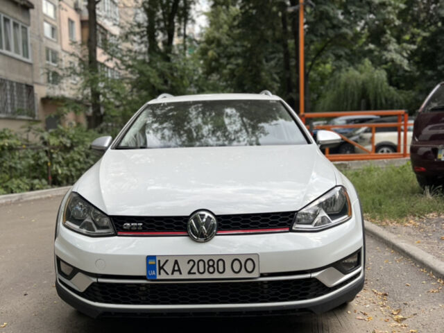Белый Фольксваген Golf Alltrack, объемом двигателя 1.8 л и пробегом 196 тыс. км за 12000 $, фото 1 на Automoto.ua